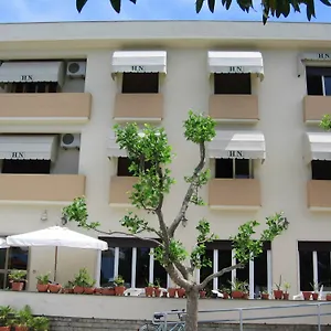 https://hotel-naviglio.it-tuscanyhotel.com